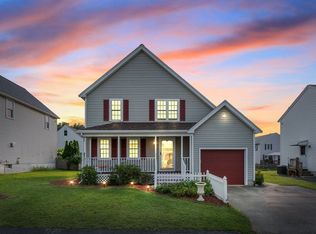8 Poultens Green Way, North Chelmsford, MA 01863