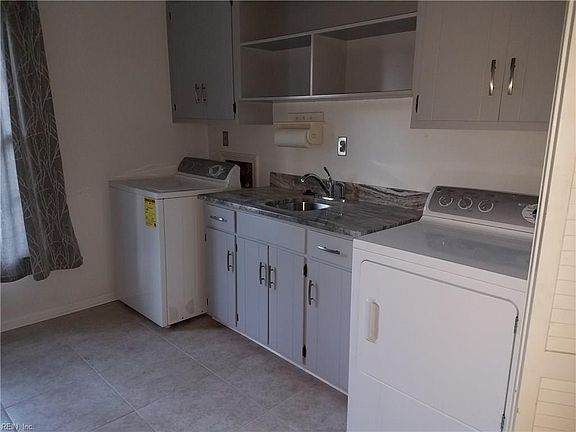 2nd image of 1117 Baileywick Dr