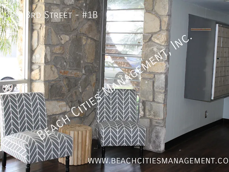 2033 E 3rd St #1B — Photo 5