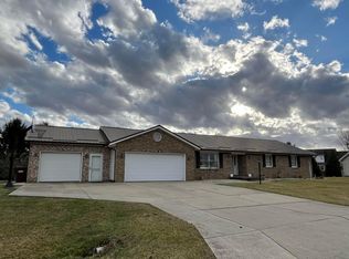 6 Hampton Ct, Washington Court House, OH 43160