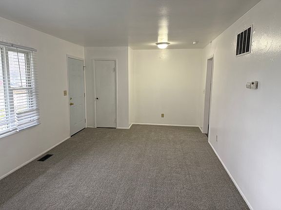 4th image of 405 Morris Dr
