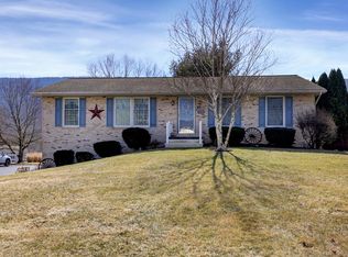 1246 Jonestown Rd, Thompsontown, PA 17094