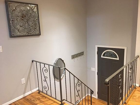 4th image of 94 Herbert St Floor 2