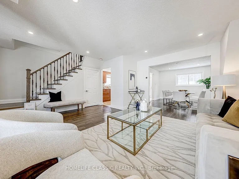 56 Gray Cres #MAIN 2ND FLOOR — Photo 11