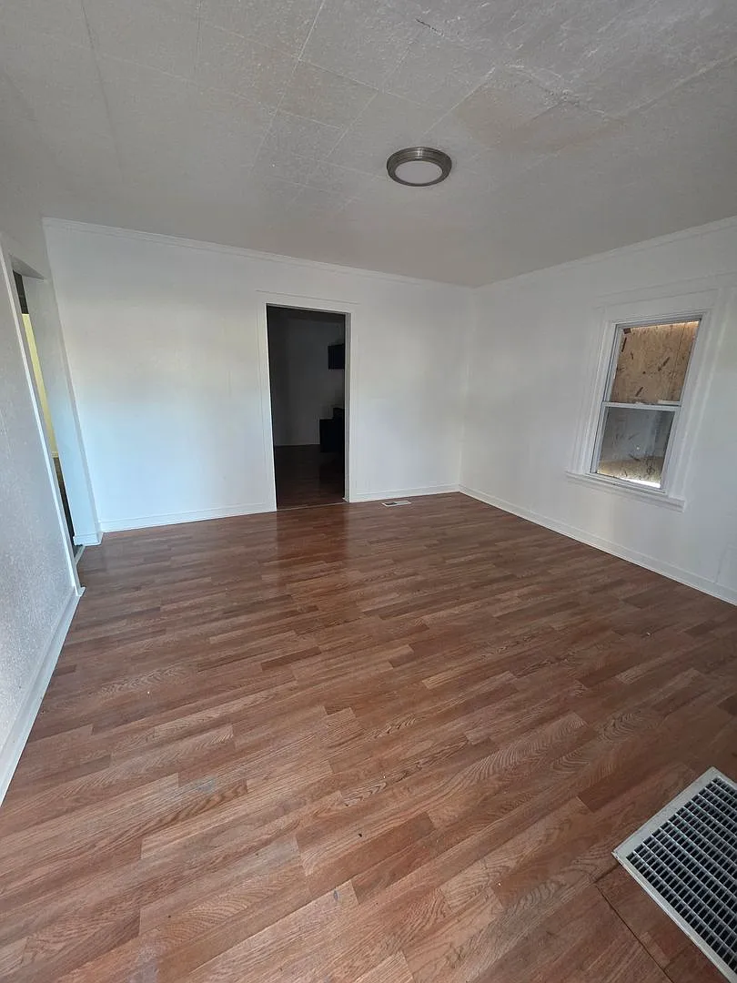 Building Photo - 854 Mildred Ave