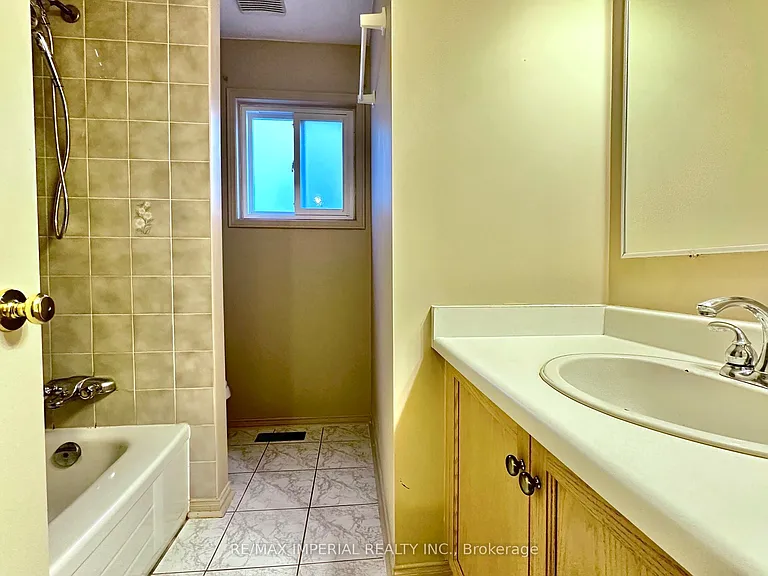 3058 Dalehurst Dr — Photo 31