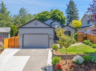 18244 Van Fleet Ave, Sandy, OR 97055