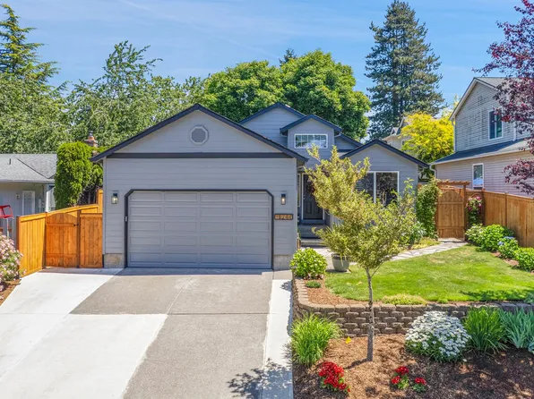 18244 Van Fleet Ave, Sandy, OR 97055