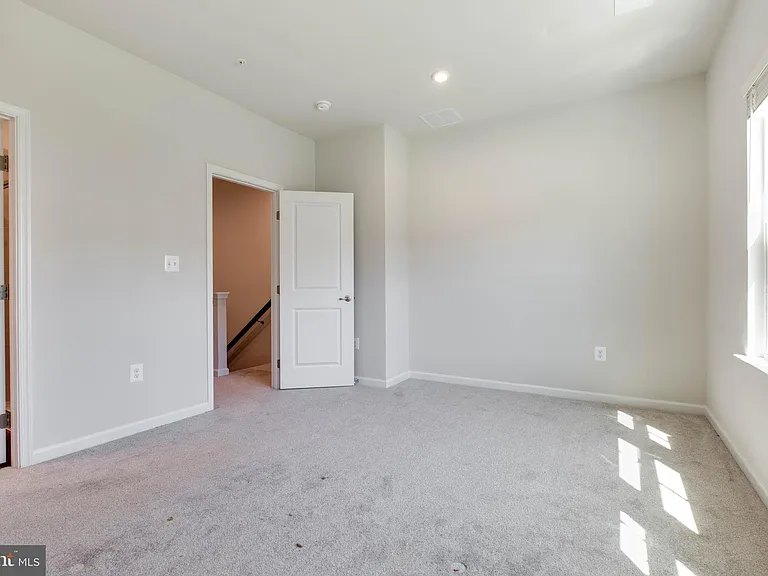 188 Woodgate Cir — Photo 17