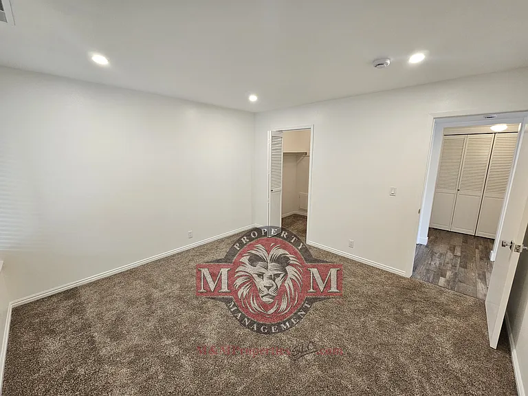 5704 S Waterbury Way #H — Photo 15