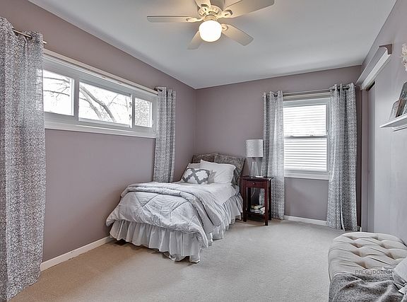 5th image of 647 E Clarendon Ave