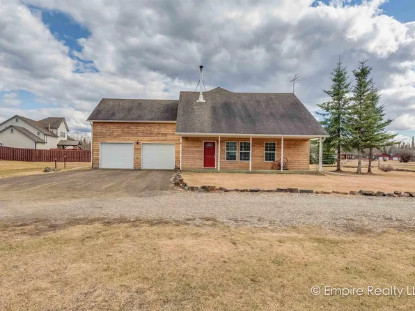 3725 Regius Ave, North Pole, AK 99705