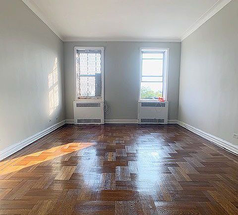 4th image of 1540 52nd St #6