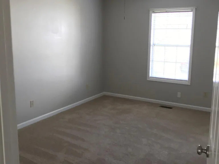 2501 Park Green Ln — Photo 9