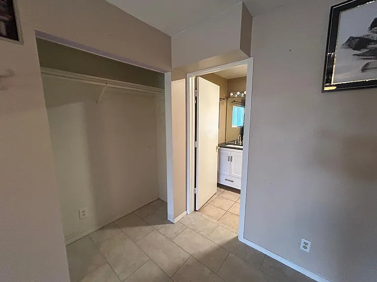 6916 W Georgia Ave — Photo 17