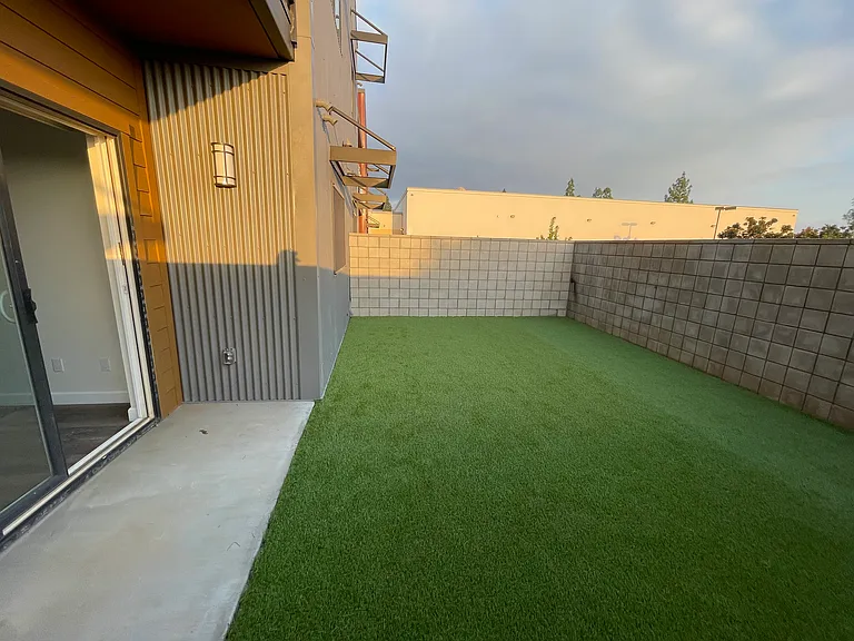 34384 Yucaipa Blvd — Photo 23
