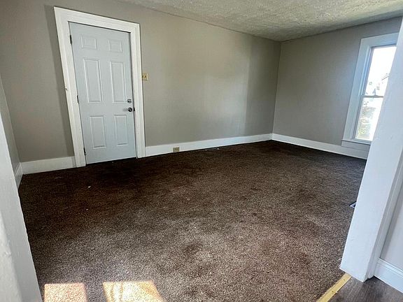 4th image of 189 Vine St