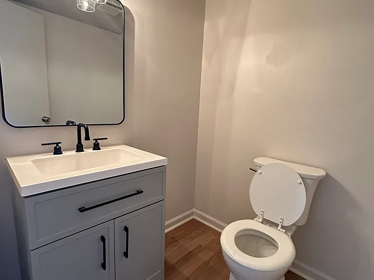 1822 Meadowland Ln #B — Photo 6