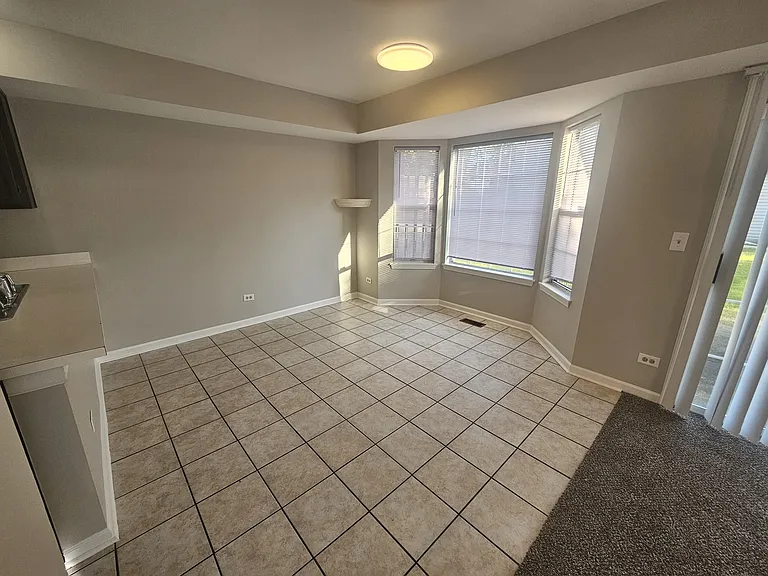 10 King Dr — Photo 9