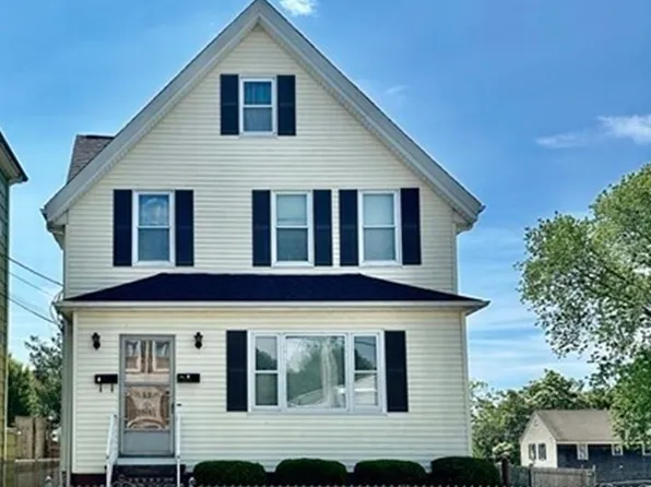203 School St, Taunton, MA 02780