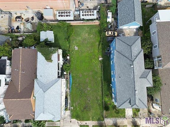 2nd image of 2245 Baronne St
