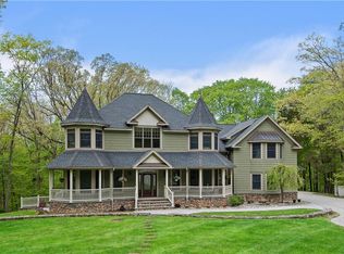 26 Highview Rd, Pound Ridge, NY 10576