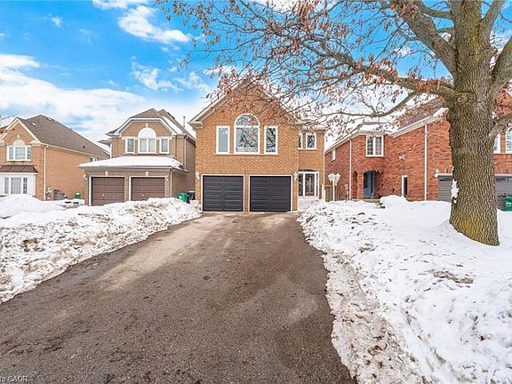 2nd image of 22 Rangeland Rd