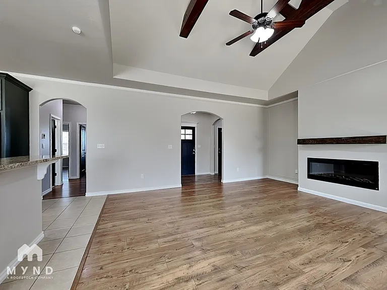 1101 Midway Rd — Photo 2