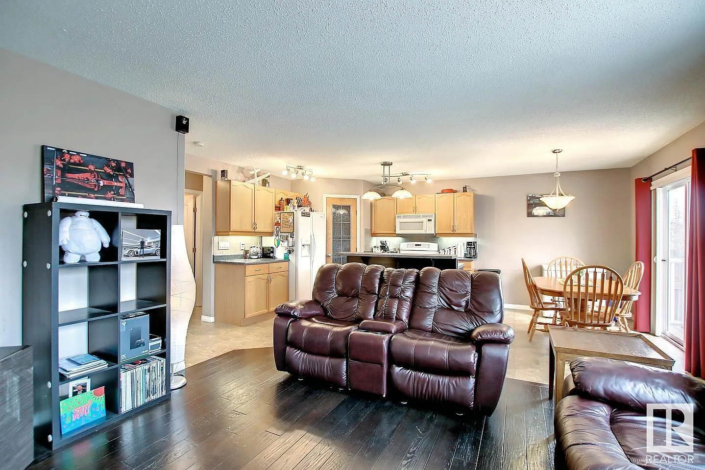 3 Bed 2.5 Bath Dbl Garage House Sherwood Park — Photo 3