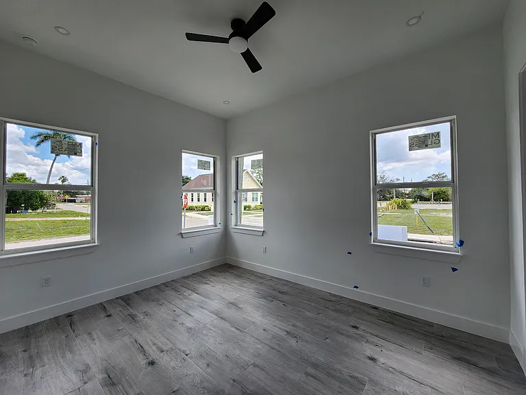 10651 Hampton St — Photo 5