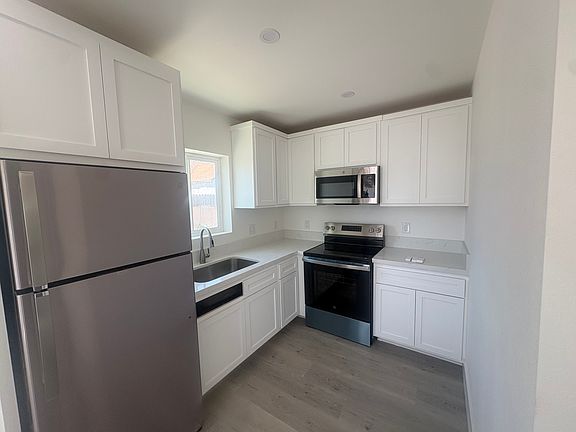 4th image of 6016 Wilson Ave #B