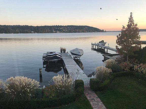 3rd image of 17443 Beach Dr NE