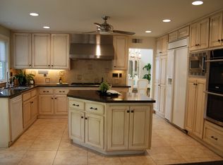 21082 Spurney Ln, Huntington Beach, CA 92646