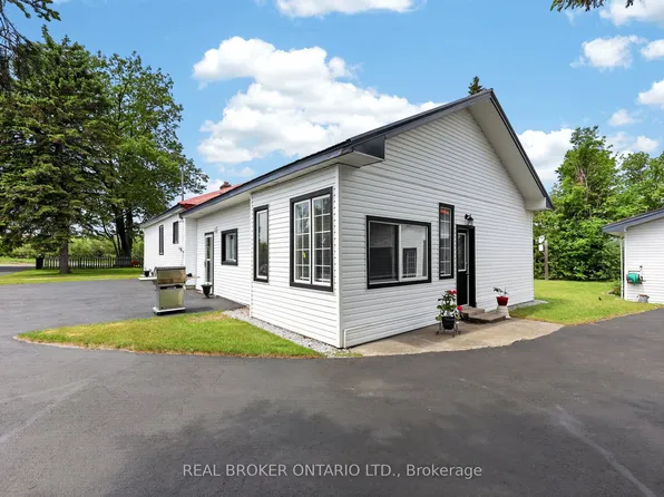 4675 Uhthoff Line, Orillia, ON L3V 0J4