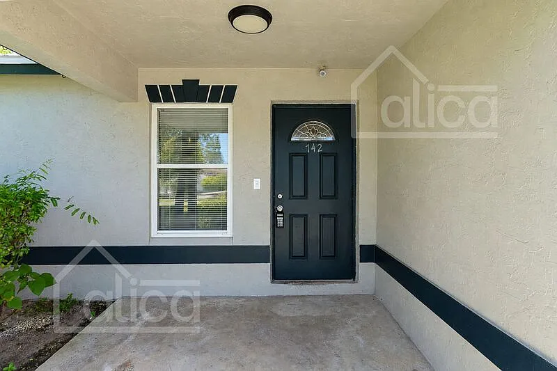 3 bed, 2.0 bath, 1572 sqft, $2,810 — Photo 3
