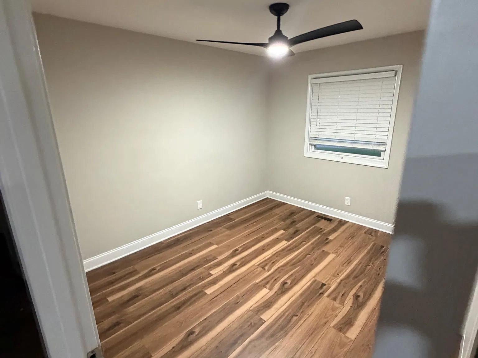 3 bed, 1.5 bath, 1125 sqft, $1,950 — Photo 2