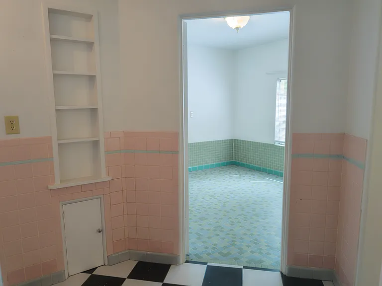 3409 E Starr Ave — Photo 13