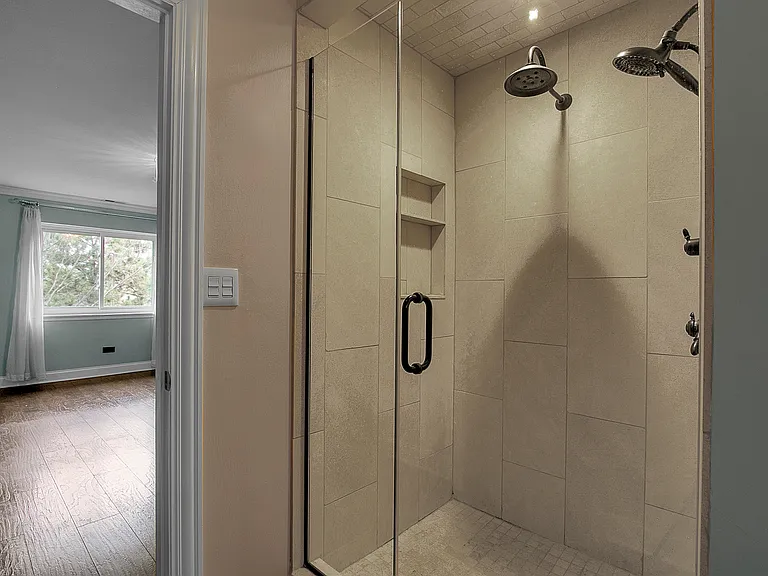 1002 Castilian Ct #302 — Photo 13