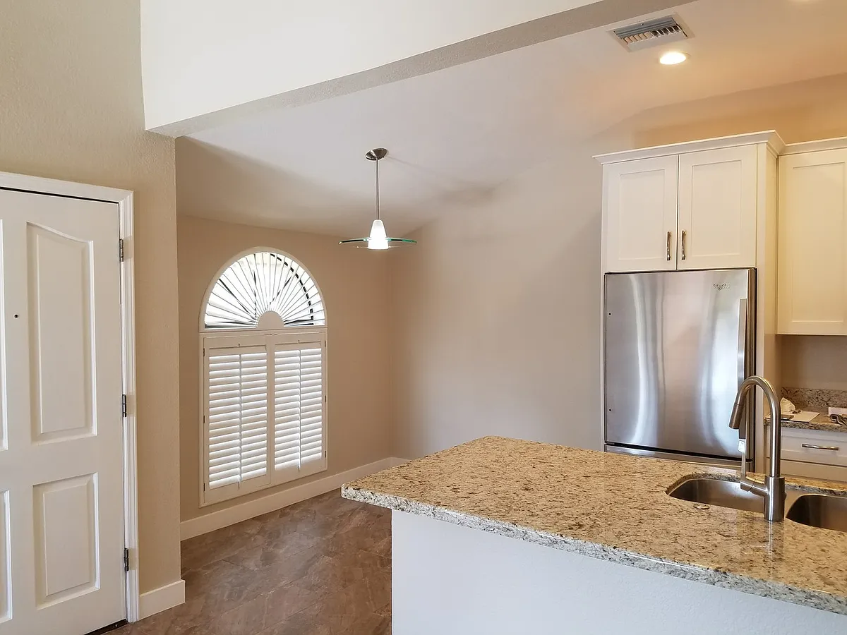 Building Photo - 1351 N Pleasant Dr #2174