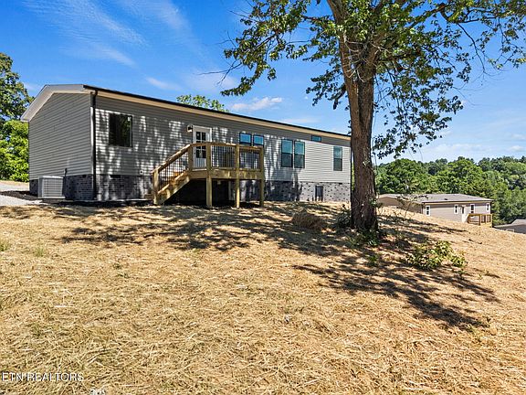 4th image of 227 Bostie Maire Ln