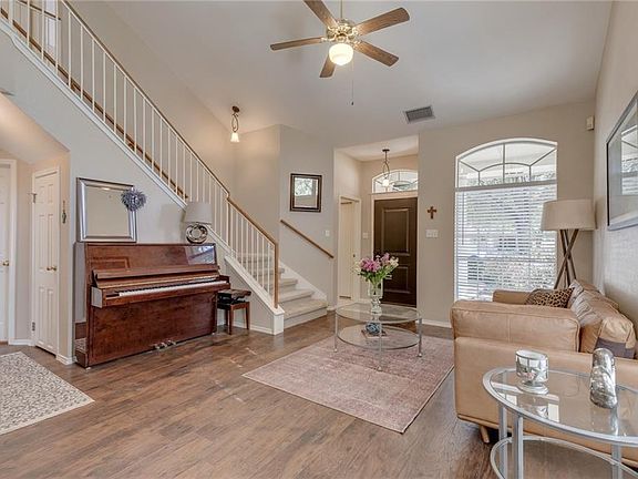 5th image of 701 House Creek Dr