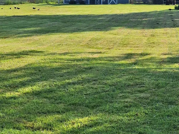 4 Sandlewood Ln, Barrington, IL 60010