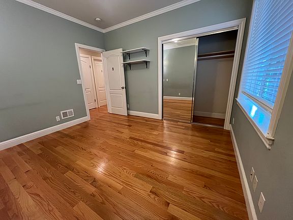 3rd image of 516 4th Ave