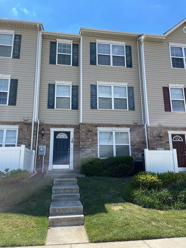 6488 Cornwall Dr Unit 16 photo 1