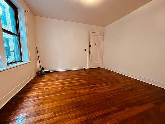 3rd image of 2131 27th St APT C1