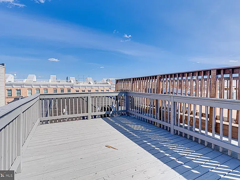 616 S Luzerne Ave — Photo 39
