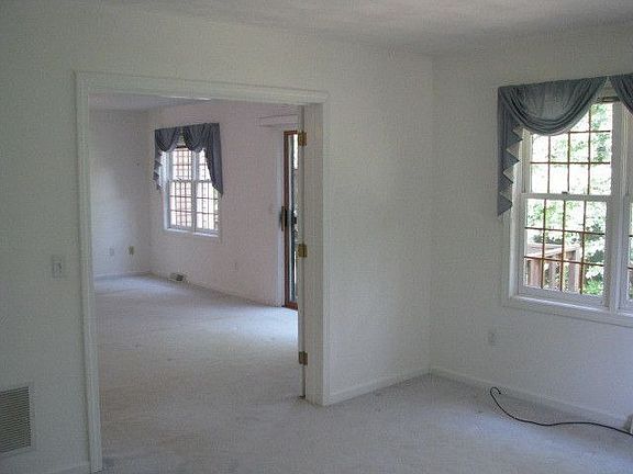 5th image of 164 Laurelwood Dr #164
