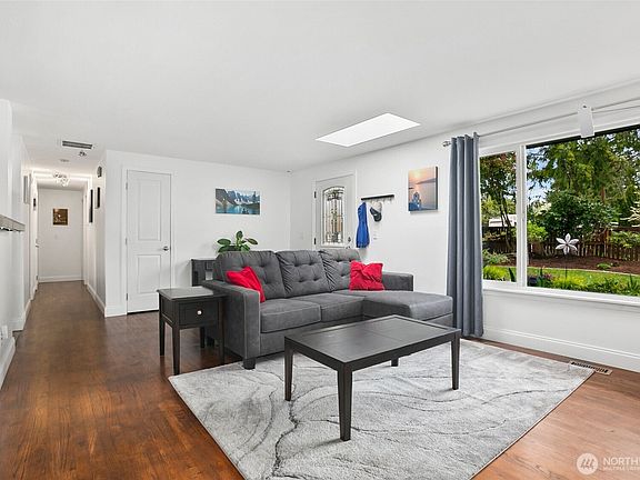 5th image of 18445 SE 135th Street