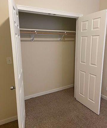 3rd image of 2143 N Western Ave APT 1R