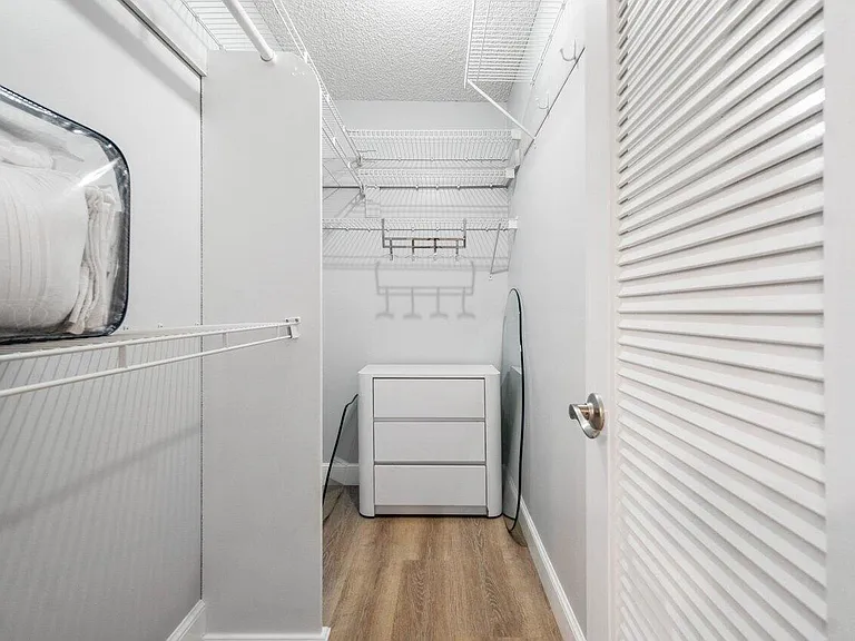283 Normandy Ln #F — Photo 16
